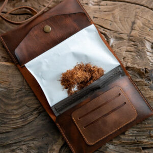 Leathery tobacco pouch